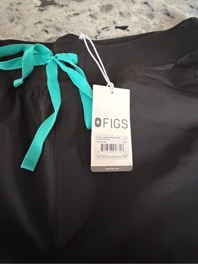 SOLD! 
Figs Black Jogger Scrub Pant with Teal Drawstring